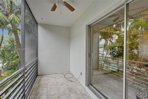 Condominio en venta en Fort Lauderdale, Florida, 2 dormitorios, 89.74 m2 № 2082740 - foto 13