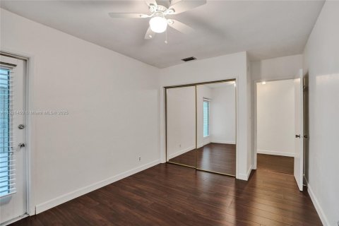 Condominio en venta en Fort Lauderdale, Florida, 2 dormitorios, 89.74 m2 № 2082740 - foto 17