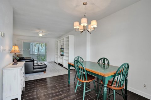 Condominio en venta en Fort Lauderdale, Florida, 2 dormitorios, 89.74 m2 № 2082740 - foto 7