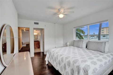 Condominio en venta en Fort Lauderdale, Florida, 2 dormitorios, 89.74 m2 № 2082740 - foto 20