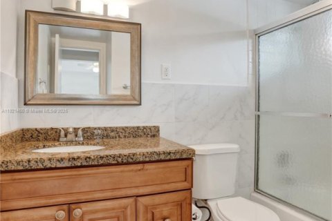 Condominio en venta en Fort Lauderdale, Florida, 2 dormitorios, 89.74 m2 № 2082740 - foto 26