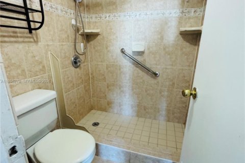 Copropriété à louer à Miami, Floride: 2 chambres, 83.61 m2 № 2017756 - photo 19