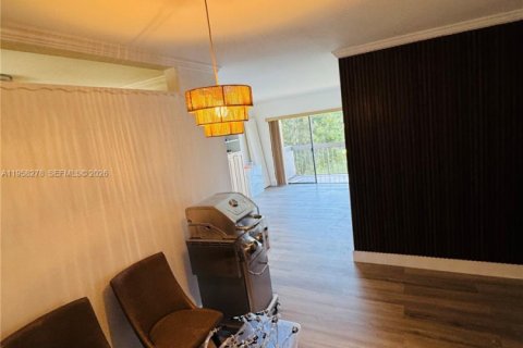 Copropriété à louer à Miami, Floride: 2 chambres, 83.61 m2 № 2017756 - photo 5