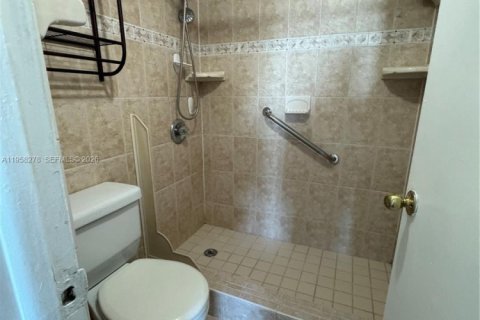 Copropriété à louer à Miami, Floride: 2 chambres, 83.61 m2 № 2017756 - photo 21
