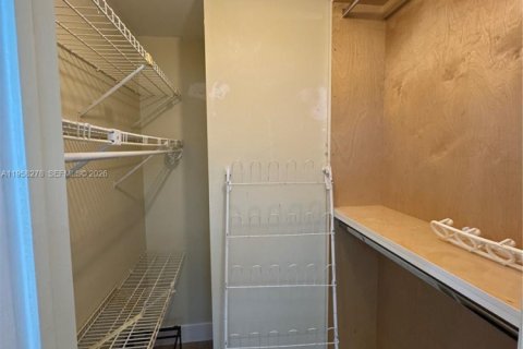 Copropriété à louer à Miami, Floride: 2 chambres, 83.61 m2 № 2017756 - photo 23