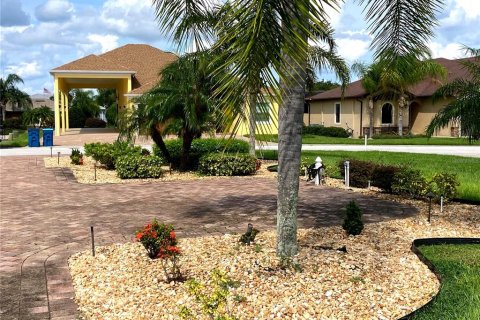 Terreno en venta en Polk City, Florida № 1367911 - foto 8