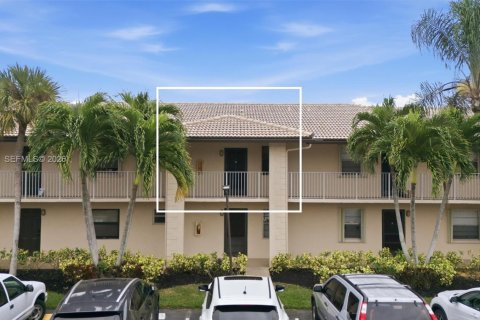 Condominio en Margate, Florida, 1 dormitorio  № 2000440