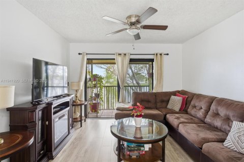 Condominio en venta en Margate, Florida, 1 dormitorio, 58.53 m2 № 2000440 - foto 2