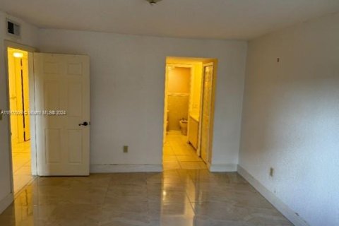 Купить кондоминиум в Майами, Флорида 2 спальни, 91.6м2, № 1958837 - фото 5