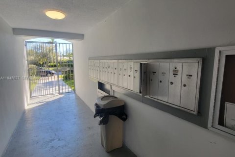 Снять в аренду кондоминиум в Норт-Майами, Флорида 2 спальни, 106м2, № 2003759 - фото 21