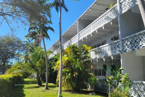 Снять в аренду кондоминиум в Норт-Майами, Флорида 2 спальни, 106м2, № 2003759 - фото 26