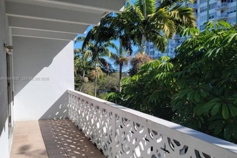 Снять в аренду кондоминиум в Норт-Майами, Флорида 2 спальни, 106м2, № 2003759 - фото 16