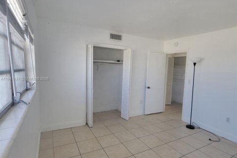 Снять в аренду кондоминиум в Норт-Майами, Флорида 2 спальни, 106м2, № 2003759 - фото 11