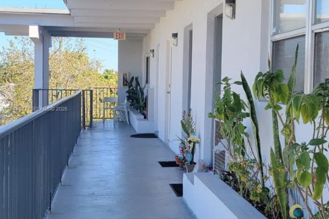 Снять в аренду кондоминиум в Норт-Майами, Флорида 2 спальни, 106м2, № 2003759 - фото 20