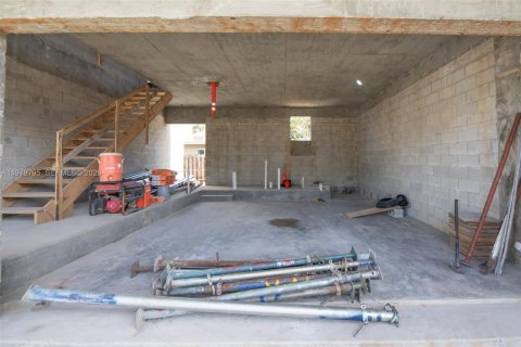 Купить таунхаус в Окленд-Парк, Флорида 3 спальни, № 2047961 - фото 20