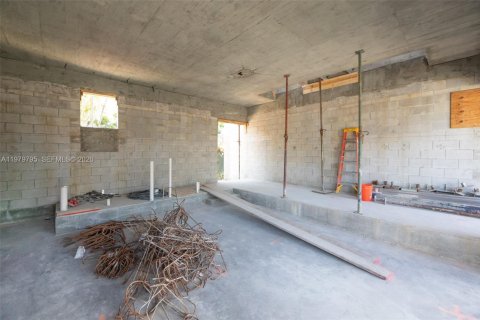 Купить таунхаус в Окленд-Парк, Флорида 3 спальни, № 2047961 - фото 17