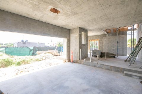 Купить таунхаус в Окленд-Парк, Флорида 3 спальни, № 2047961 - фото 19