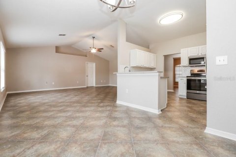 House in Spring Hill, Florida 3 bedrooms, 189.06 sq.m. № 1902764 - photo 10