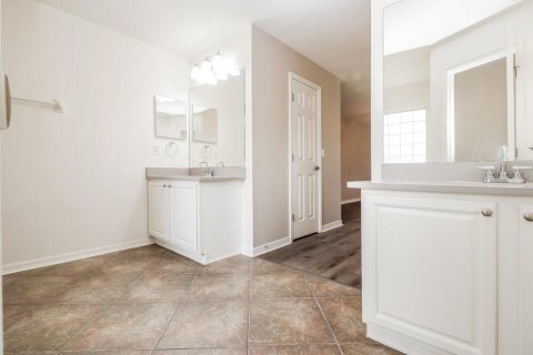 House in Spring Hill, Florida 3 bedrooms, 189.06 sq.m. № 1902764 - photo 13