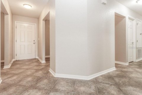 House in Spring Hill, Florida 3 bedrooms, 189.06 sq.m. № 1902764 - photo 8