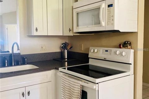 Copropriété à vendre à Kissimmee, Floride: 2 chambres, 100.98 m2 № 1518439 - photo 10
