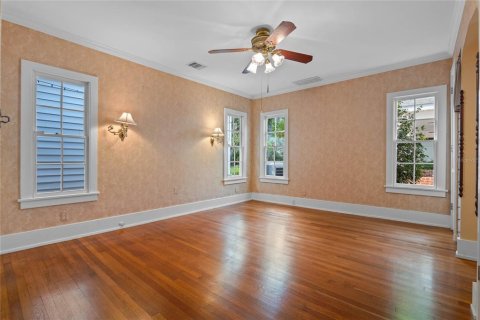 House in Orlando, Florida 4 bedrooms, 341.04 sq.m. № 1602478 - photo 27