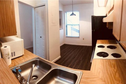 Condominio en venta en Orlando, Florida, 2 dormitorios, 99.41 m2 № 1806675 - foto 2