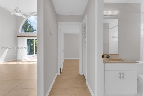 Villa ou maison à louer à Doral, Floride: 3 chambres, 176.98 m2 № 2000295 - photo 14