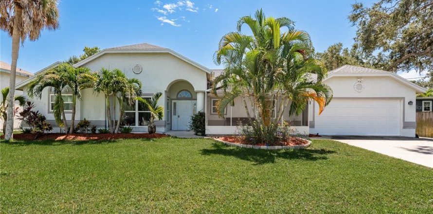 Villa ou maison à Palm Harbor, Floride 3 chambres, 149.67 m2 № 1855827