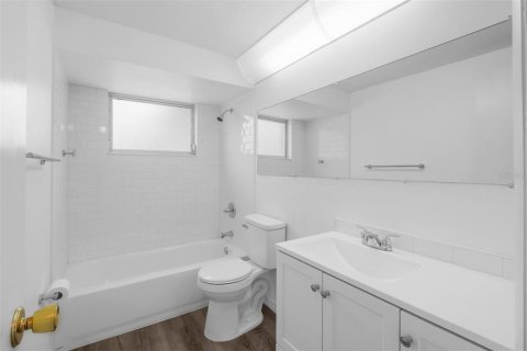 House in Holiday, Florida 2 bedrooms, 99.22 sq.m. № 1815187 - photo 25