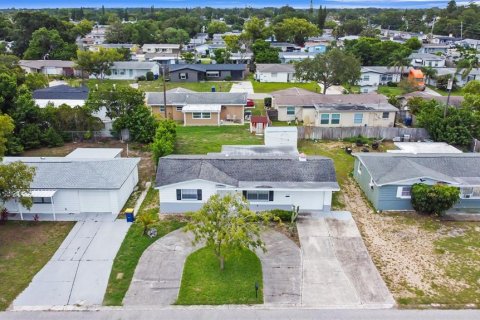 House in Holiday, Florida 2 bedrooms, 99.22 sq.m. № 1815187 - photo 2