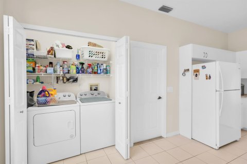 Villa ou maison à vendre à Port St. Lucie, Floride: 3 chambres, 141.58 m2 № 2177164 - photo 13