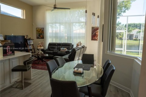 Villa ou maison à vendre à Wellington, Floride: 3 chambres, 284.65 m2 № 1927073 - photo 7