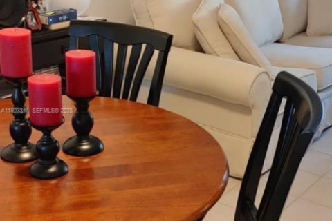 Купить кондоминиум в Холливуд, Флорида 1 спальня, 67.82м2, № 1977348 - фото 7