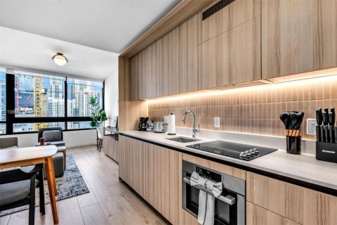 Condominio en alquiler en Miami, Florida, 2 dormitorios, 64.66 m2 № 2240679 - foto 11