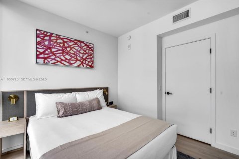 Condominio en alquiler en Miami, Florida, 2 dormitorios, 64.66 m2 № 2240679 - foto 13
