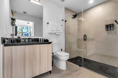 Condominio en alquiler en Miami, Florida, 2 dormitorios, 64.66 m2 № 2240679 - foto 18