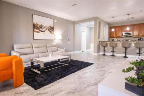 Condominio en venta en Orlando, Florida, 2 dormitorios, 169.36 m2 № 2215465 - foto 6