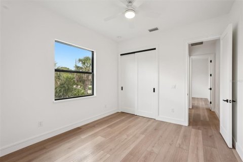 House in Port Charlotte, Florida 3 bedrooms, 200.85 sq.m. № 1784550 - photo 24
