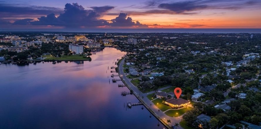 Villa ou maison à Bradenton, Floride 3 chambres, 244.61 m2 № 2430573