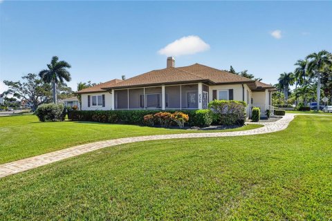 Villa ou maison à vendre à Bradenton, Floride: 3 chambres, 244.61 m2 № 2430573 - photo 5