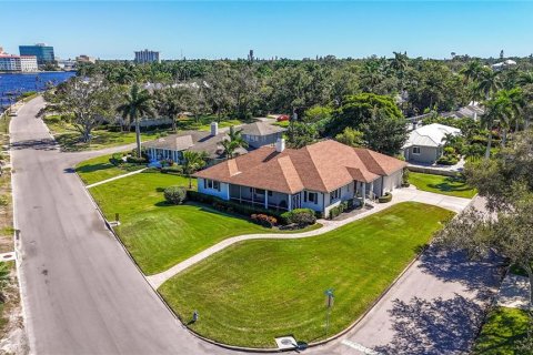 Villa ou maison à vendre à Bradenton, Floride: 3 chambres, 244.61 m2 № 2430573 - photo 4