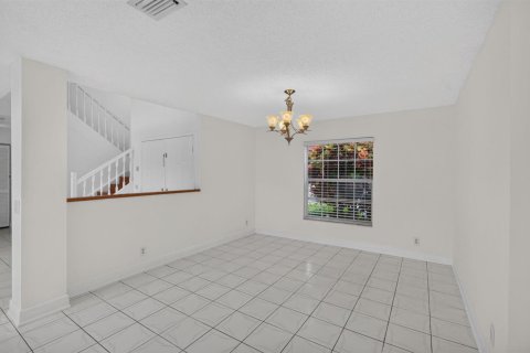 Villa ou maison à louer à Boca Raton, Floride: 4 chambres, 259.2 m2 № 2397796 - photo 19