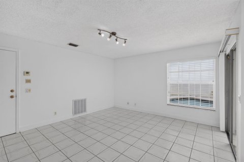 Villa ou maison à louer à Boca Raton, Floride: 4 chambres, 259.2 m2 № 2397796 - photo 30