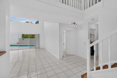 Villa ou maison à louer à Boca Raton, Floride: 4 chambres, 259.2 m2 № 2397796 - photo 9