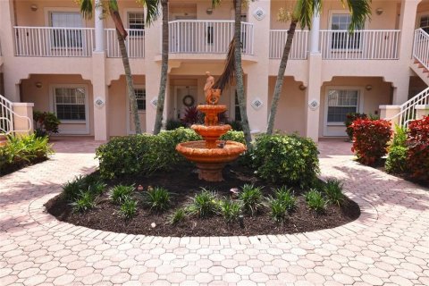 Condominio en venta en Sarasota, Florida, 2 dormitorios, 123 m2 № 1670616 - foto 3
