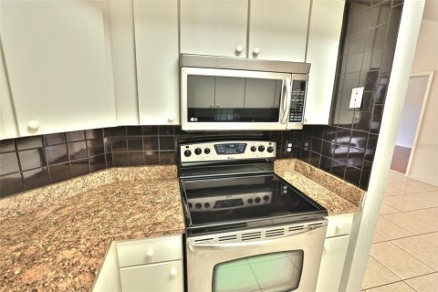 Condominio en venta en Sarasota, Florida, 2 dormitorios, 123 m2 № 1670616 - foto 5