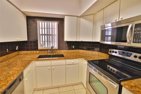 Condominio en venta en Sarasota, Florida, 2 dormitorios, 123 m2 № 1670616 - foto 19
