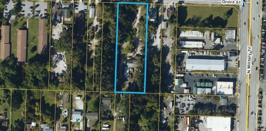 Commercial property in West Palm Beach, Florida № 2366391