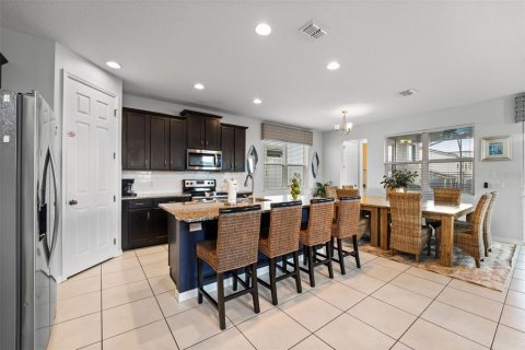 House in SOLARA RESORT in Kissimmee, Florida 4 bedrooms, 231.14 sq.m. № 1525369 - photo 9
